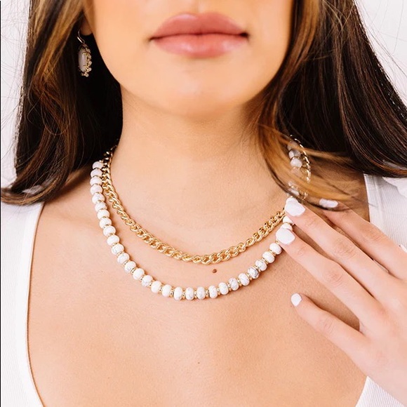 SOLD❌ NWT✨ Kendra Scott l Rebecca Gold Multi Strand Necklace in White Howlite - Picture 3 of 12